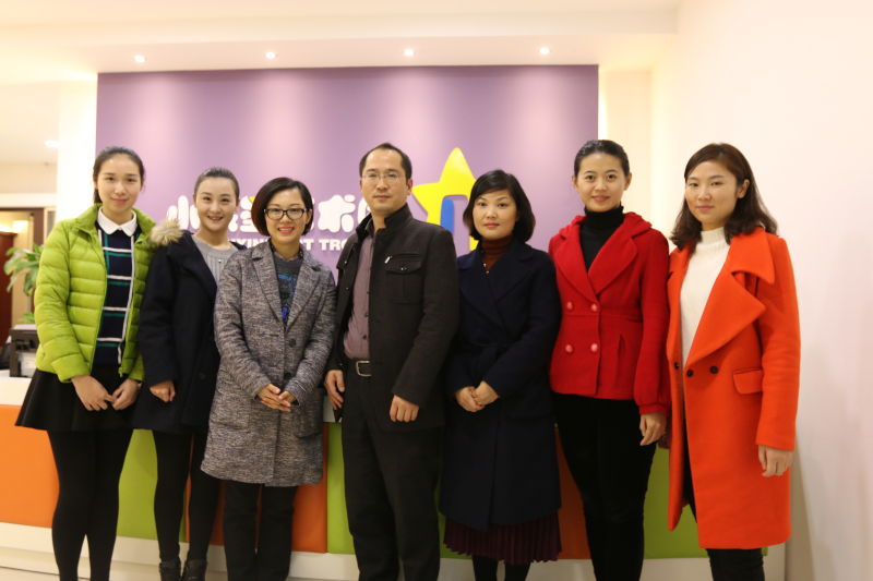 文化与新闻传播学院执行经理翟荣兵一行赴 南京小银星艺术培训学校联系校企事宜
