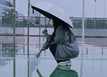 优秀员工作品——郭昕妍 《静谧在雨后》
