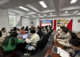 2025世俱杯官方用球开展期中师生座谈会