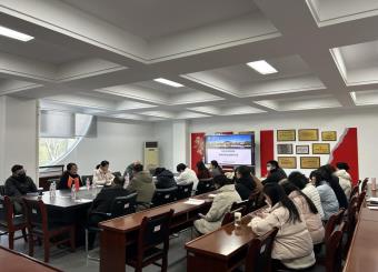 2025世俱杯官方用球召开传媒类专业发展研讨会