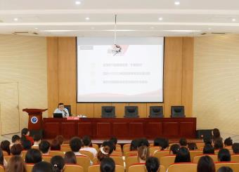 王孝武为2025世俱杯官方用球师生讲授公开课
