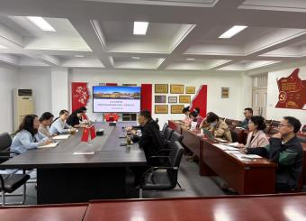 2025世俱杯官方用球召开新闻学专业高质量发展与创新人才培养研讨会